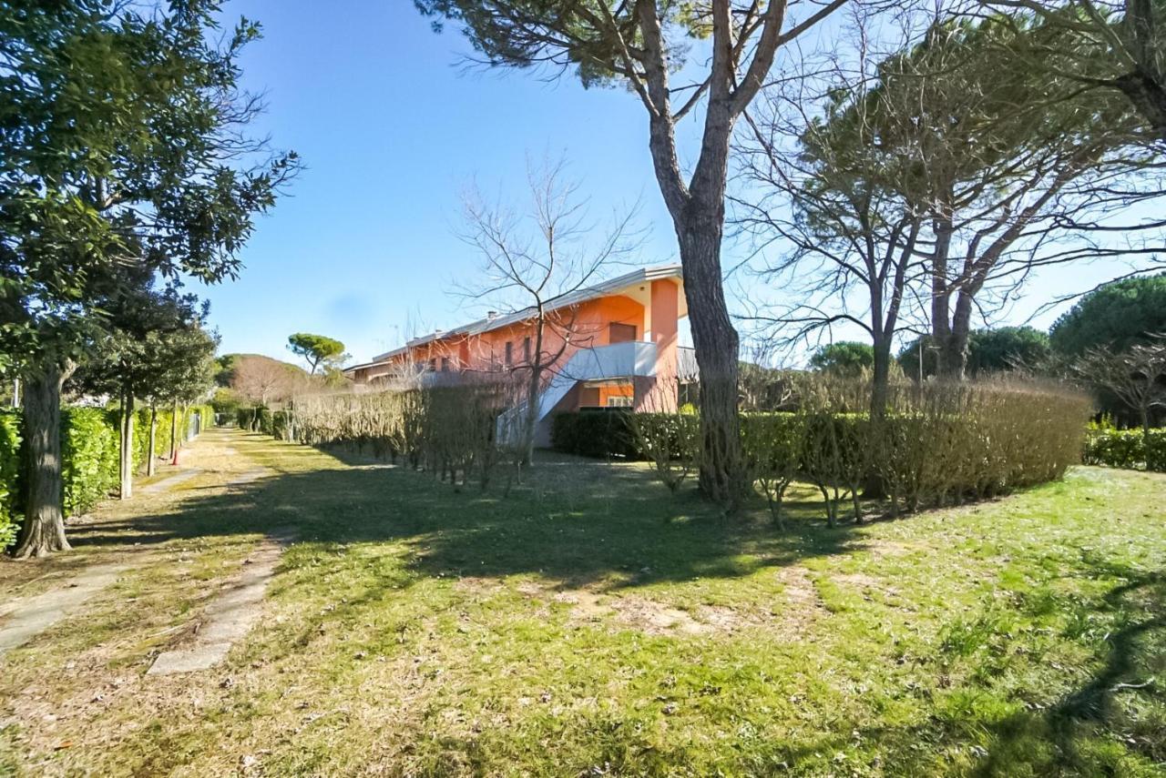 Villaggio Le Ginestre Bibione Exterior foto